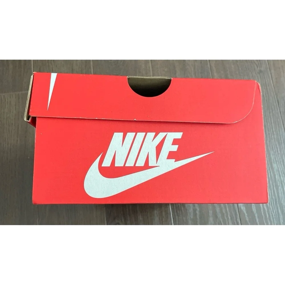 Nike empty shoe box‎
